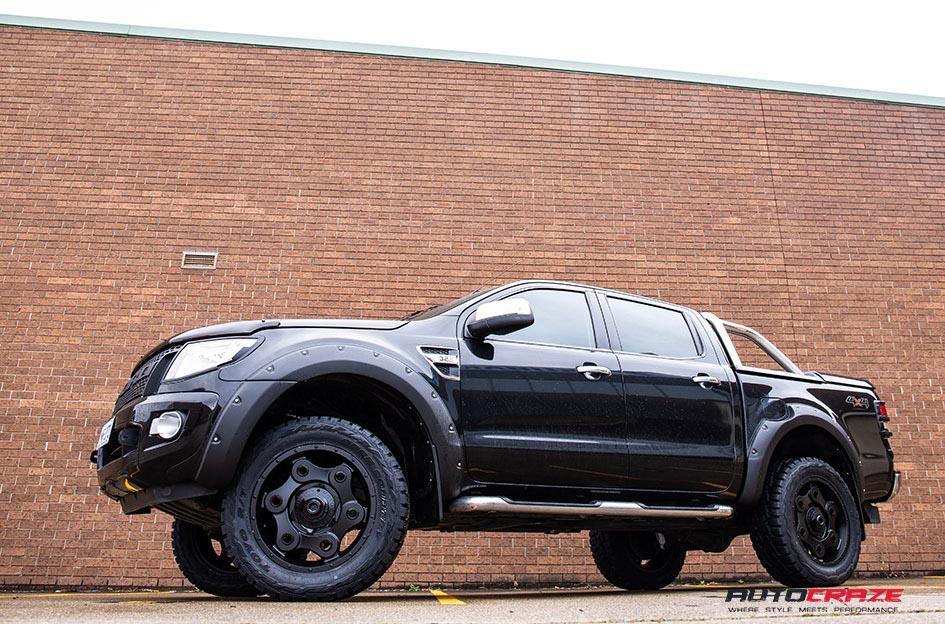 FORD RANGER MO977 BLACK OUT